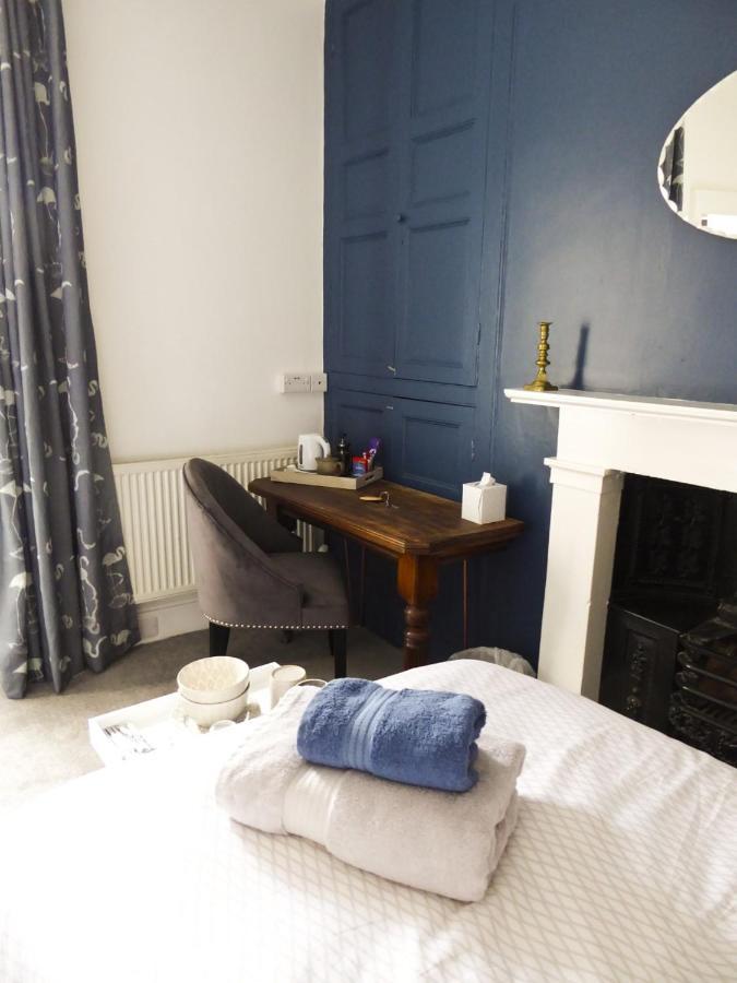 Bed & Breakfast Rosalind House *