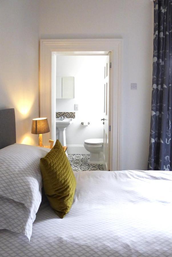 Bed & Breakfast Rosalind House *